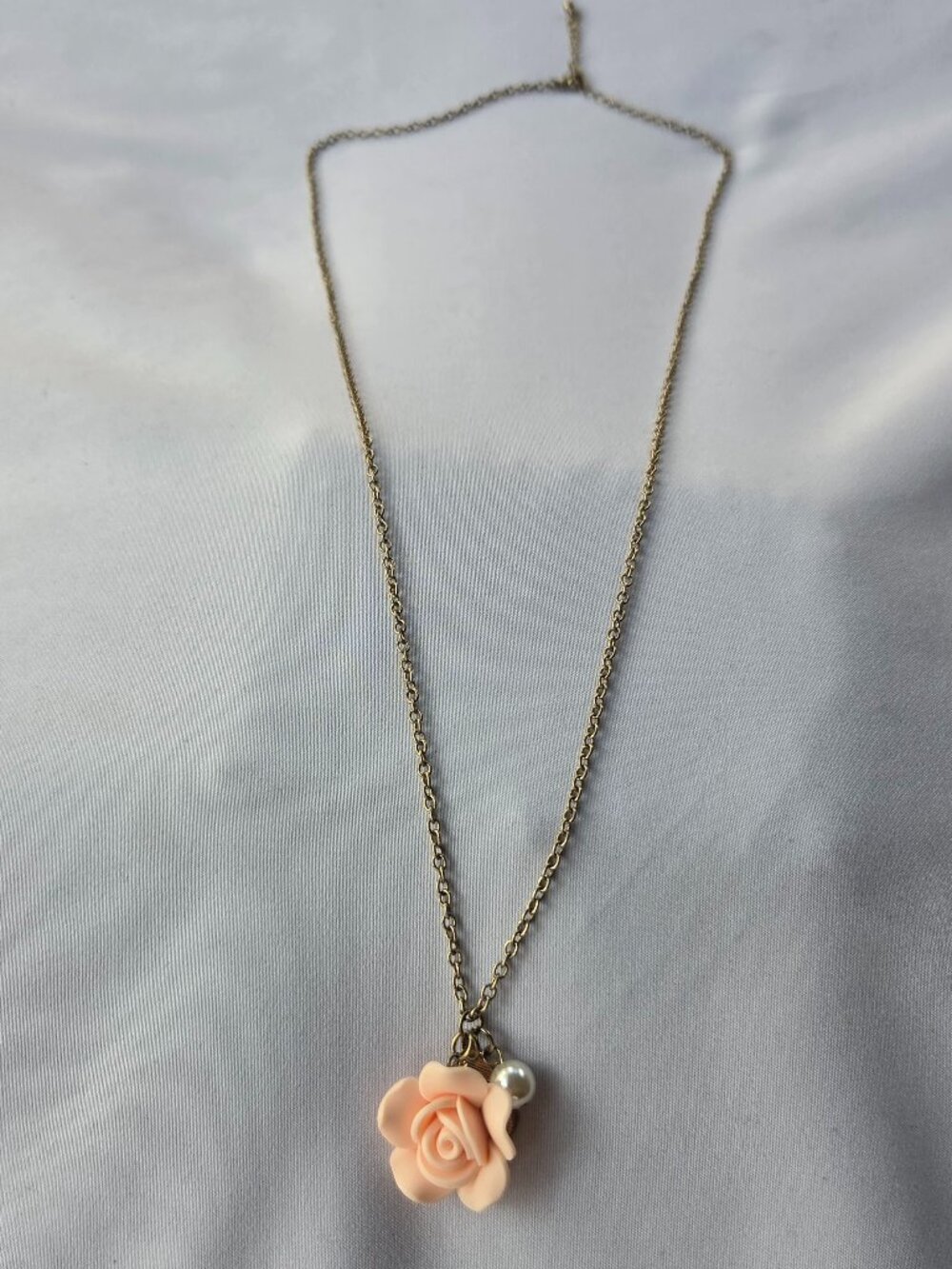 Vintage Style Peach Rose Leaf Pendant Necklace Bronze Tone Faux Pearl Boho Flora